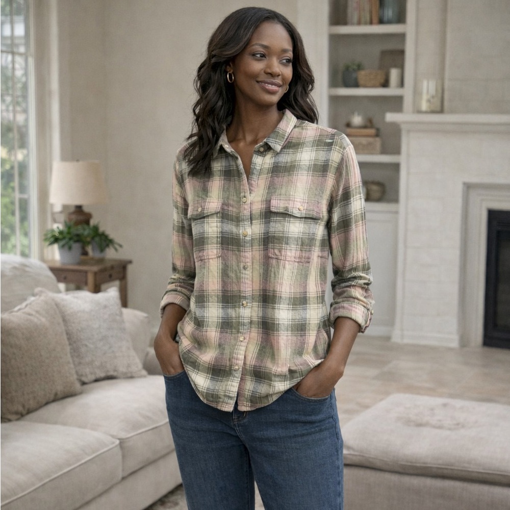 Old Navy Flannel Boyfriend Shirt Button-Up Women’s S Plaid Relaxed Fit Cabincore
